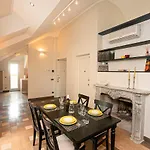 Real Italian Estate - Penthouse Daire Cenova