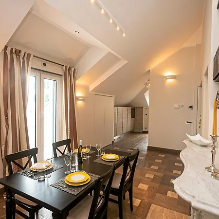 Real Italian Estate - Penthouse Genoa