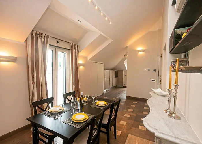 Real Italian Estate - Penthouse Genua