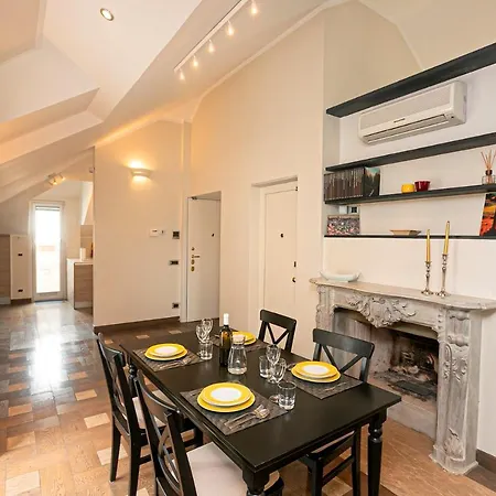 Real Italian Estate - Penthouse Apartment Genua